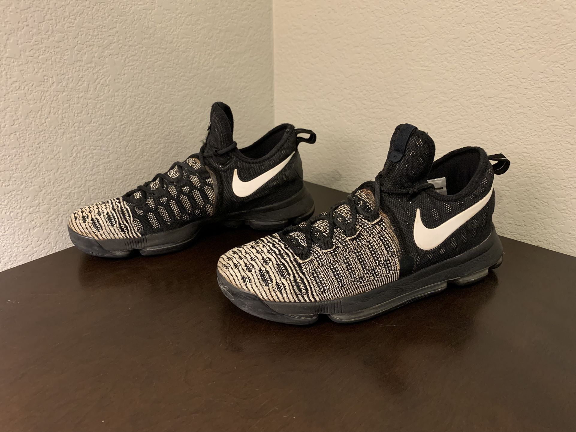 Nike KD 9 Oreo 2016 843392-010 Men's Size 8