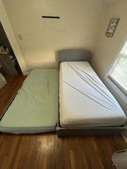Twin Solid Wood Platform Bed with Trundle with Mattresses