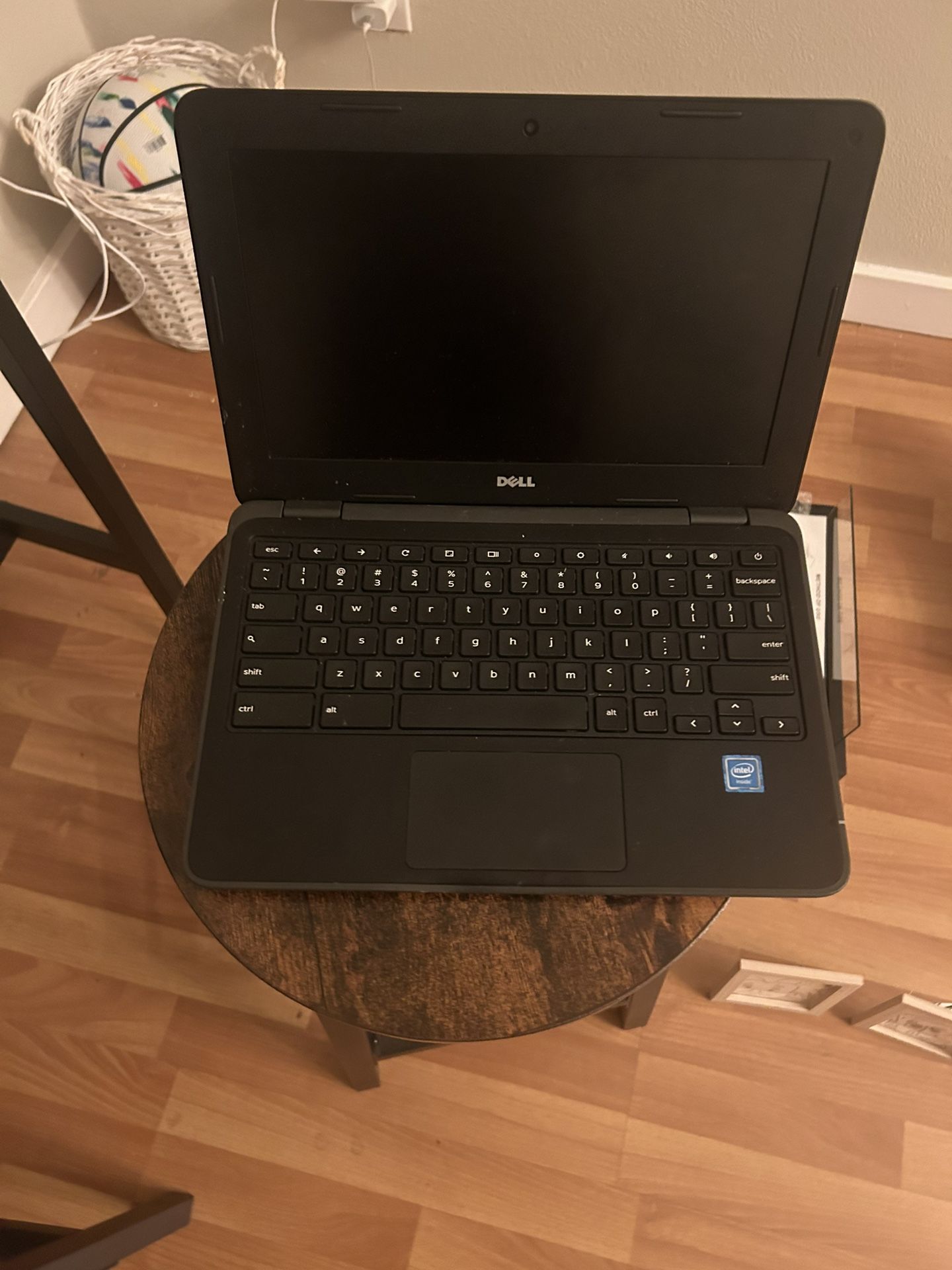 $35 Functional Mini Dell Laptop No Charger Included. Passwords Available $35