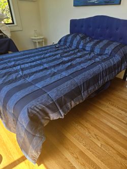 Queen size adjustable bed