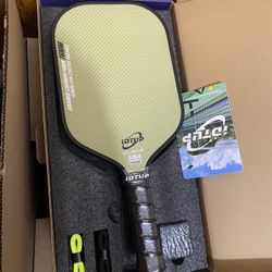  Pickleball Paddles,Carbon Fiber Pickleball Paddle-16MM Thermoformed Unibody Pickle Ball Racket for Superior Control,Spin,Power,Durable and Consistenc