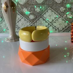 3 vintage 60s / 70s mod acrylic / plastic bangles / orange, yellow, white 