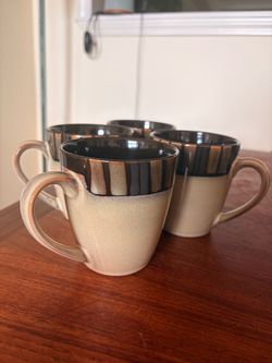 4 matching mugs