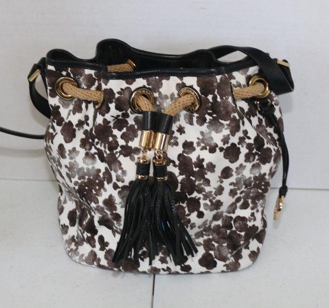 Never used, Michael Kors Marina Drawstring leather Brown Stamped Print Shoulder purse-