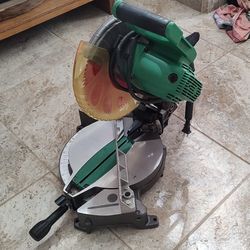 Hitachi C10FCE2 10" Chop Saw