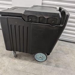 125lb Choice Ice Chest!!