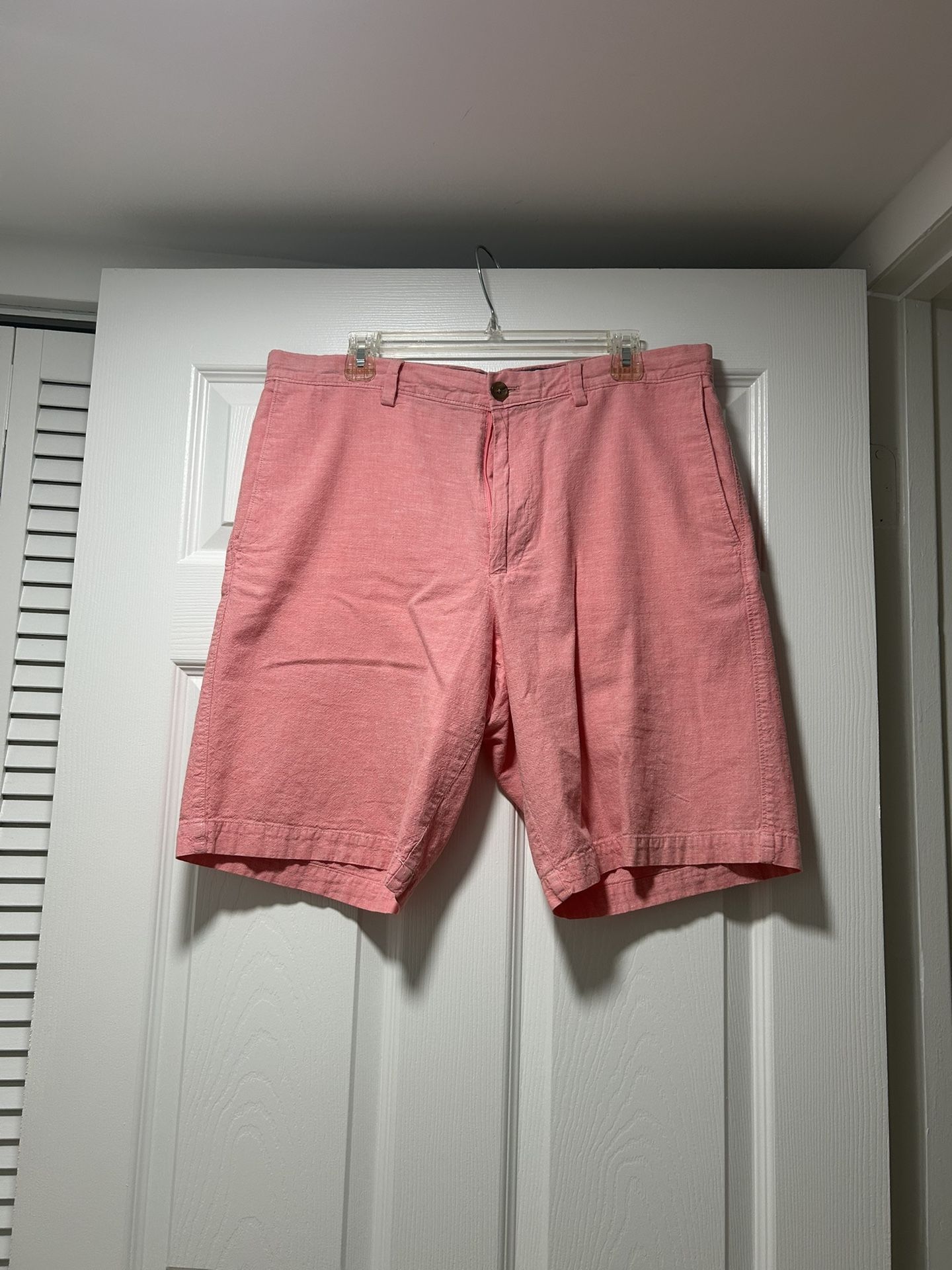 Banana Republic, men's pink shorts, size 36