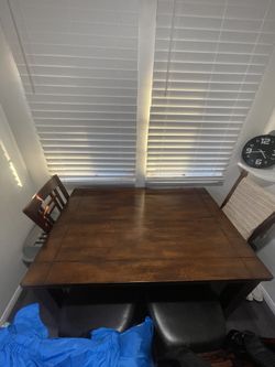 Kitchen Table + 4 Chairs 