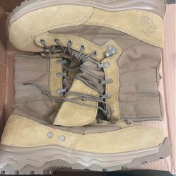 Combat Boots size Men 10.5 /women 12