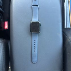 Apple Watch Series 8 