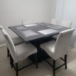 Dinning Table 