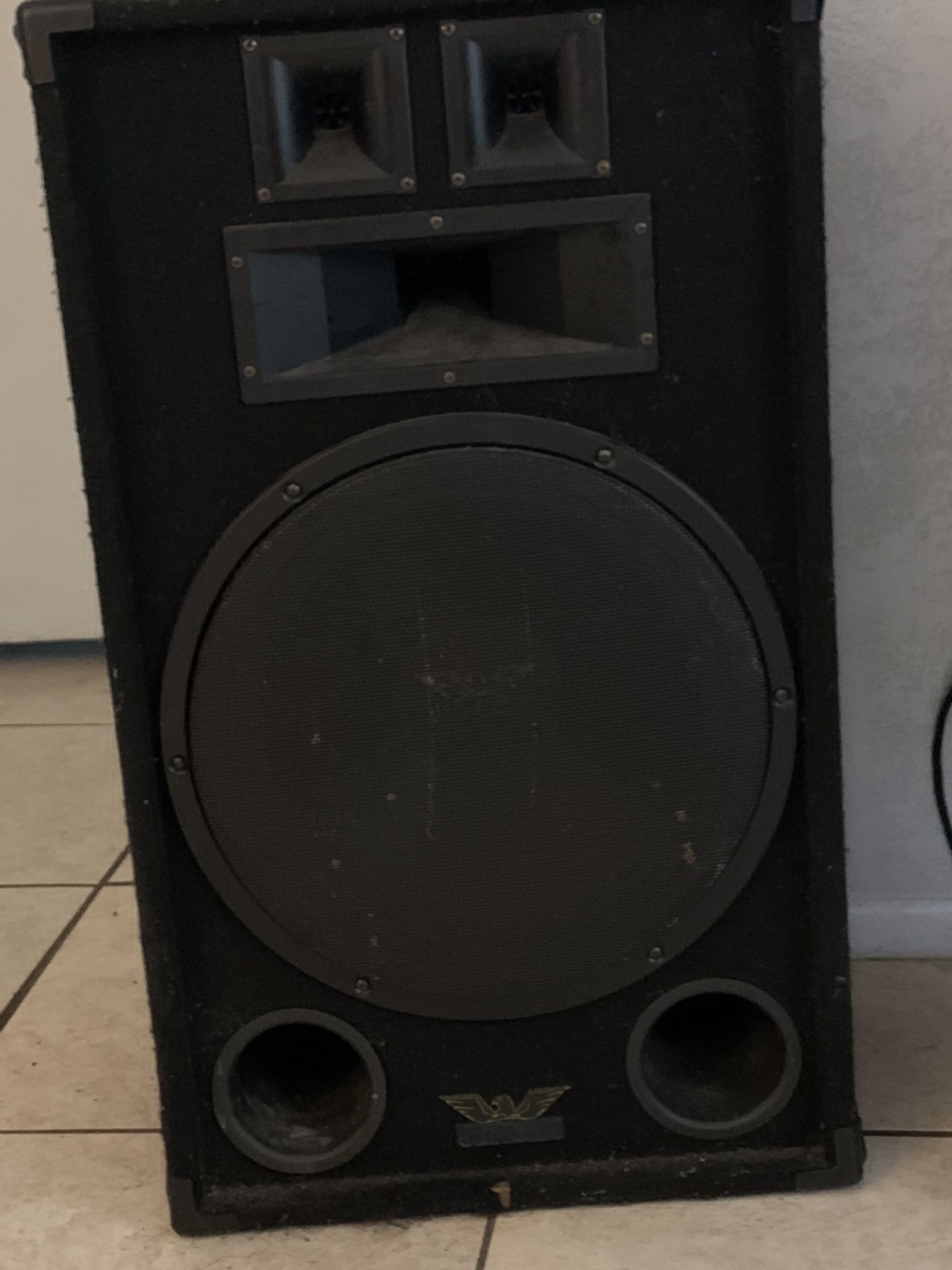 2 18in woofers Club or home Speakers