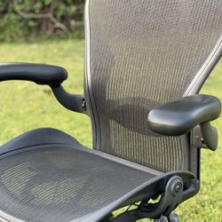 Herman Miller Aeron Classic Size B Task Chair