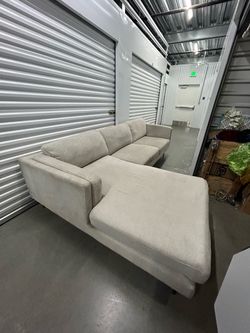 Sectional Couch FREE DELIVER