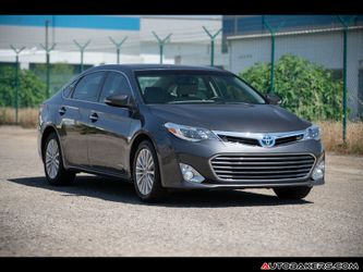 2013 Toyota Avalon Hybrid XLE Premium