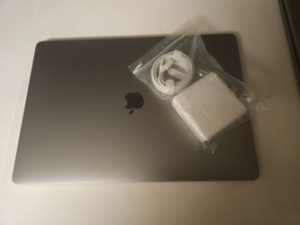 Apple Macbook Pro i7 16gb Ram 500gb SSD Drive 16"Screen 2019
