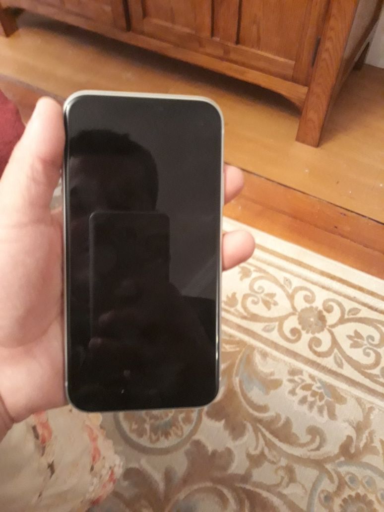 sell iphone xr 10 is new and unlocked