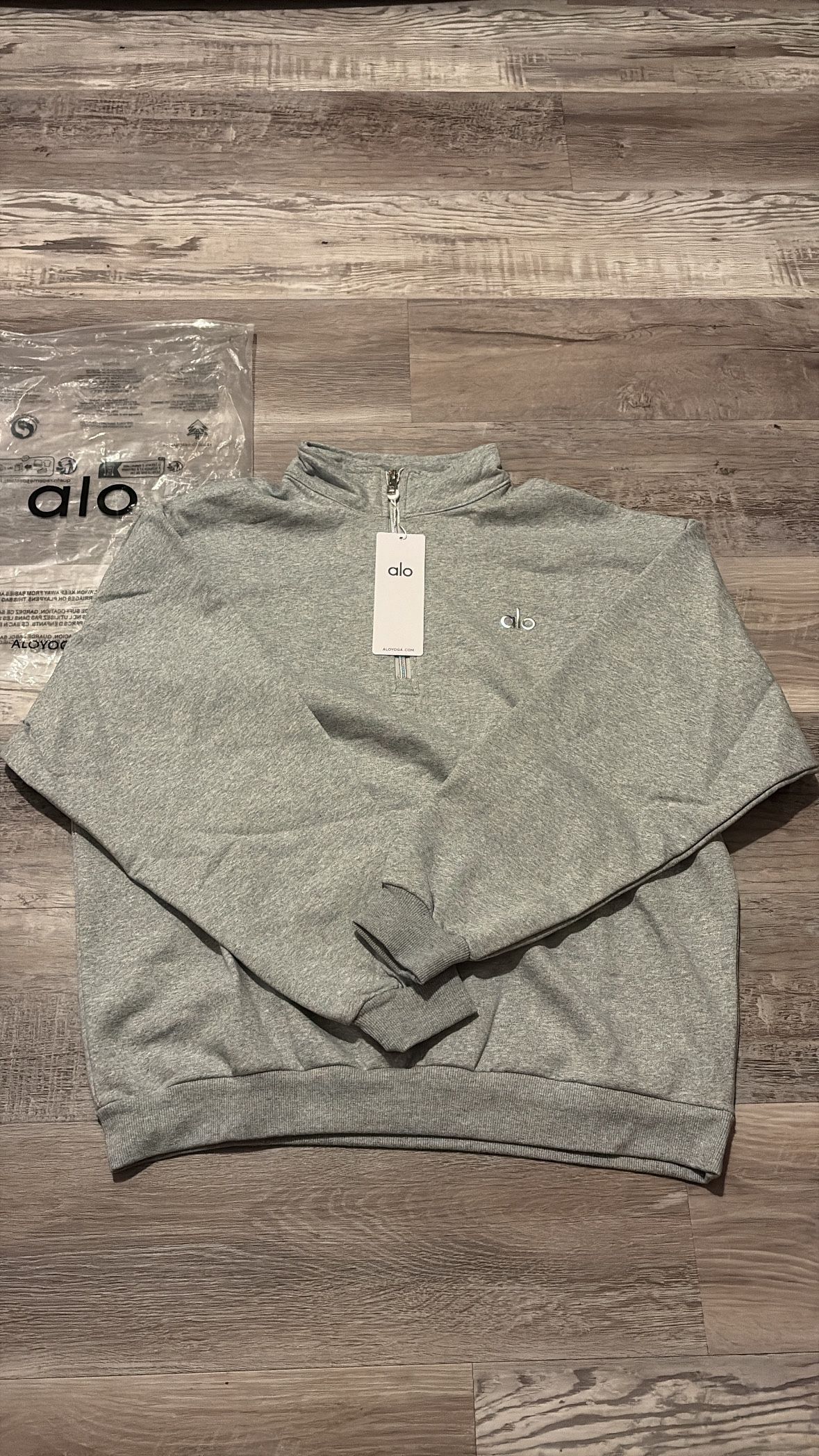 Alo Grey Quarter Zip – Size Medium – Brand New