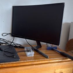 New 24in Curved Samsung Monitor 