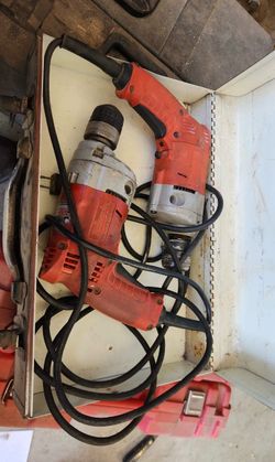 2 MILWAUKEE 1/2” DRILLS