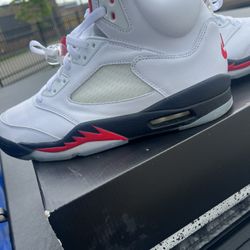Retro 5 OF FIRE RED 2020