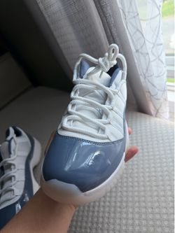 Jordan 11’s diffused blues Size 9