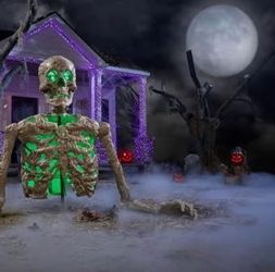 4.5 ft LED GROUNDBREAKER HALLOWEEN DECOR
