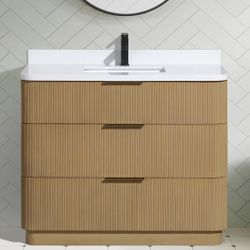 42” Calamigo Oak - New In Box