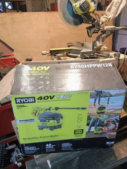 Battery pressure washer