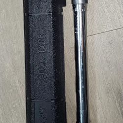 PITTSBURGH PRO 3/8" DRIVE CLICK TYPE TORQUE WRENCH WITH HARD CASE Good Condition
