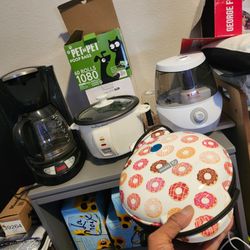 $20 all of it mini donut maker coffee maker rice cooker and humidifier