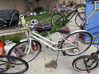 Schwinn Gateway and a Schwinn mountain bike