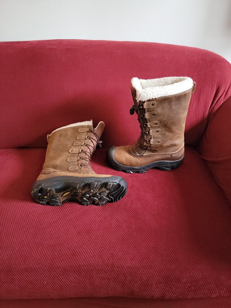 KEEN Insulated boots, Waterproof, Like New, Men's Size 11