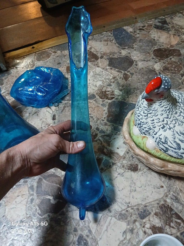 3 Peg Blue Swung Vase Vintage