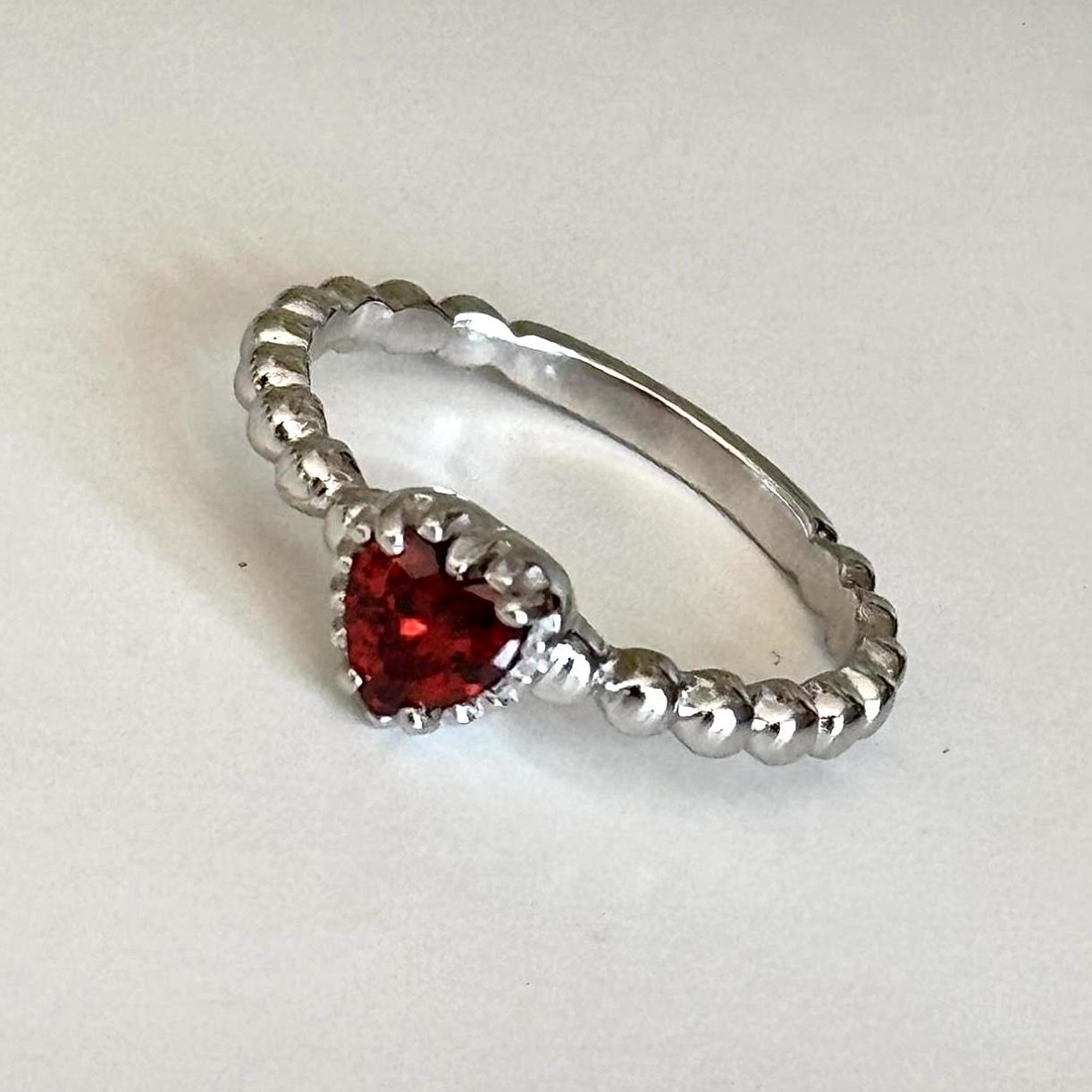 Heart Ring ❤️💍 size 7 925 Sterling Silver + Rhodium Plated