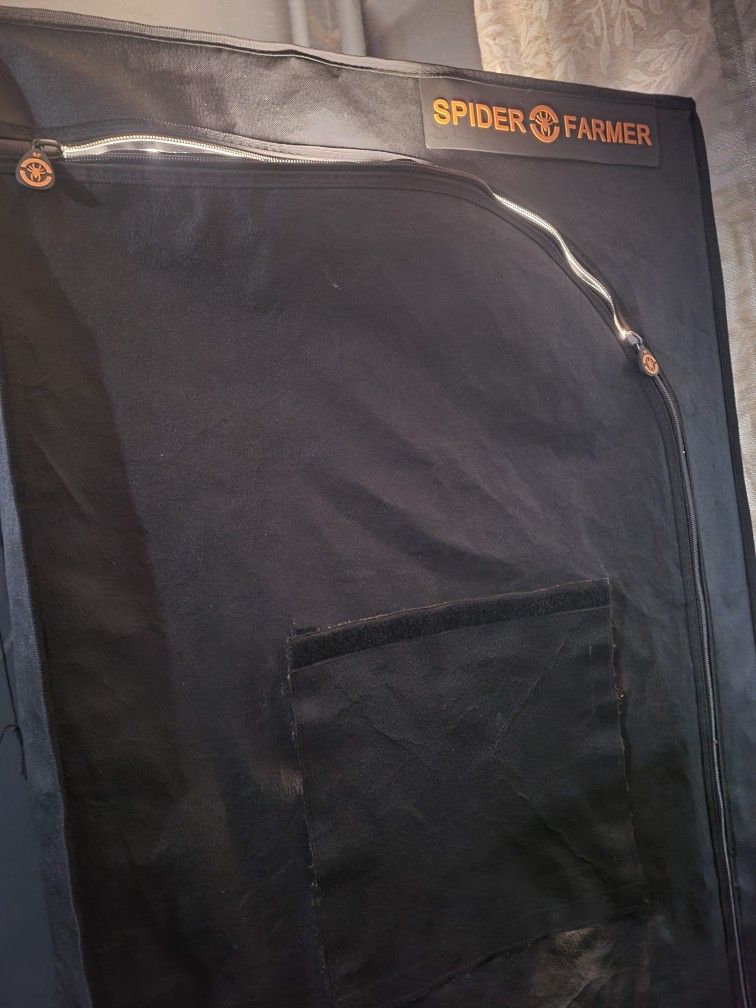 Spider Farmer Grow Tent