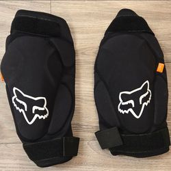 Fox MTB D30 knee guards - Large (New, open bag)