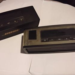 Two Bose Soundlink MINI BLUETOOTH  SPEAKERS 