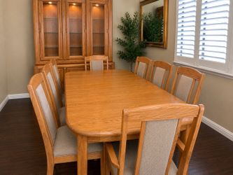 Solid Oak Dining Set w/ China Cabinet Seats 8 $775 OBO 2 Leaves Excellent Condition