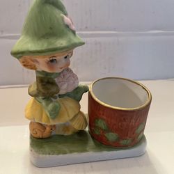 Vintage Ceramic Planter Or Egg Holder 1977