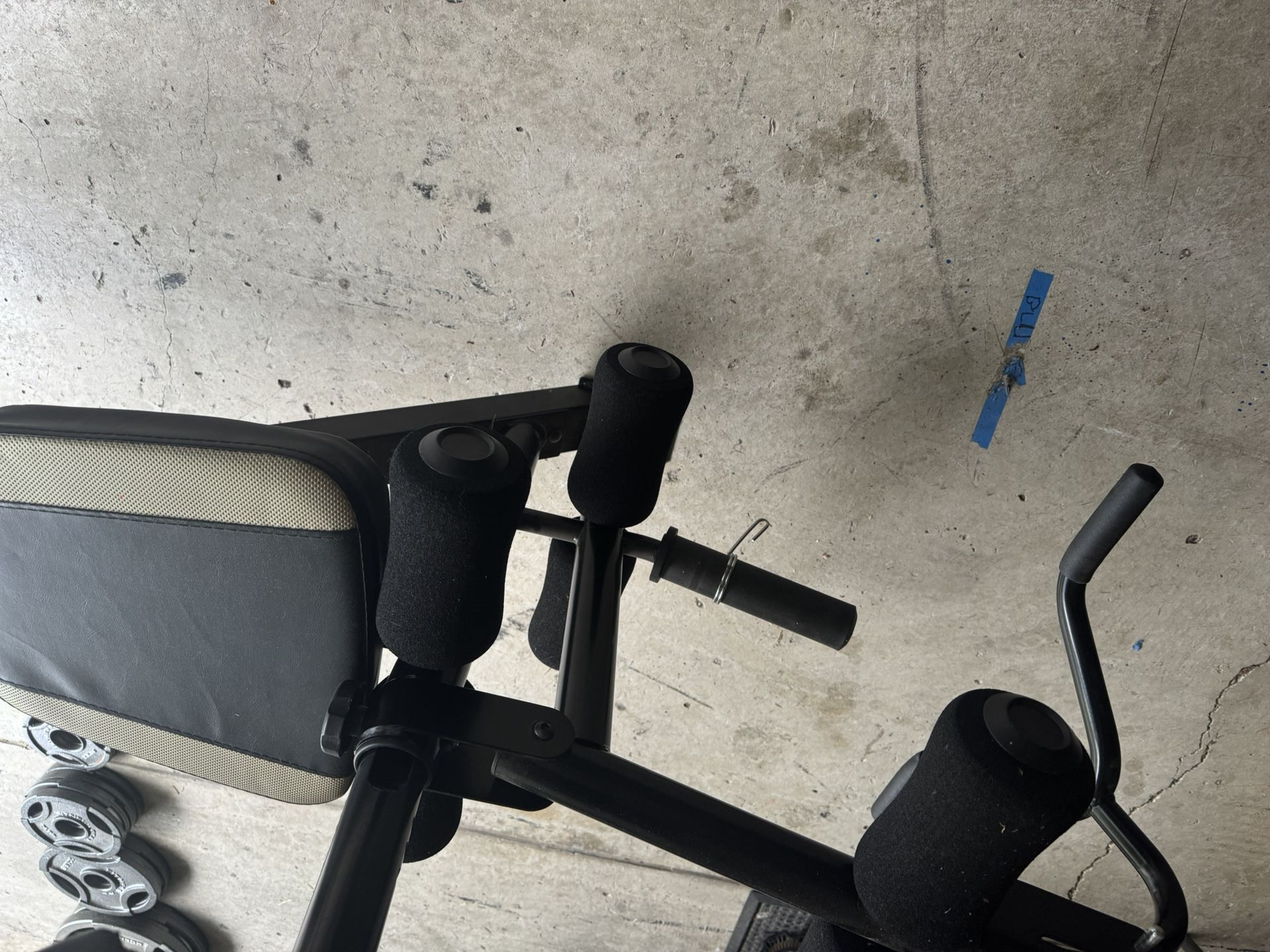 MARCY WEIGHT BENCH WITH WEIGHTS