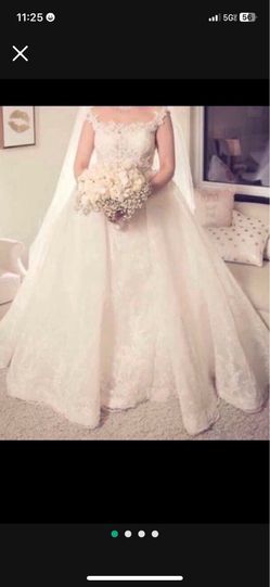 Customized wedding dress size 6 with gorgeous headpiece