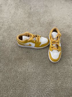 Air Jordan 1 Low White Yellow Sneakers
