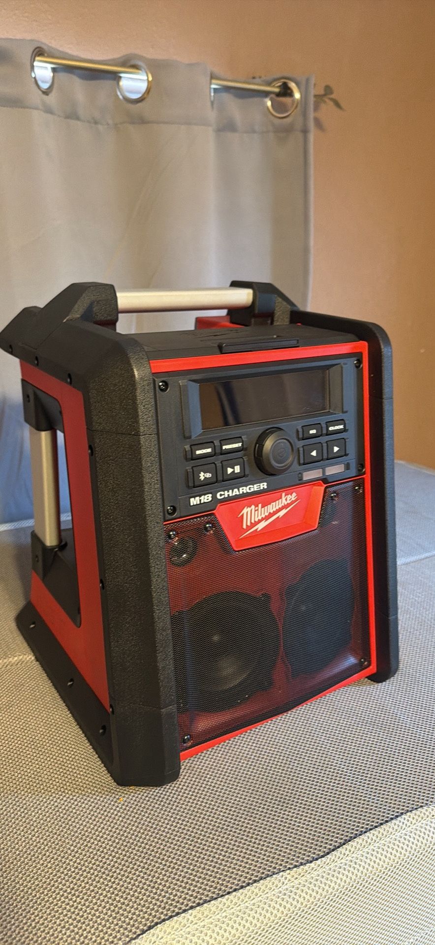 Milwaukee Bluetooth Radio Speaker 