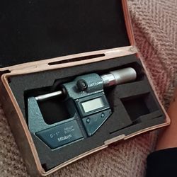 0-1" . 00005" 0.001mm mitutoyo digital micrometer