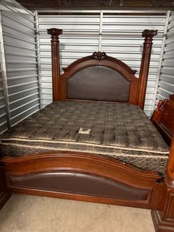 Elegant 4-Poster King  Bed Frame – Wood – Model B3218A