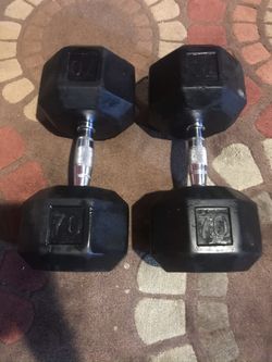 2 Rubber Hex Dumbbells 70LBS