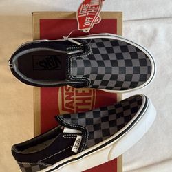 Brand New In Box Classic VANS Slip Ons Sz 11.5C