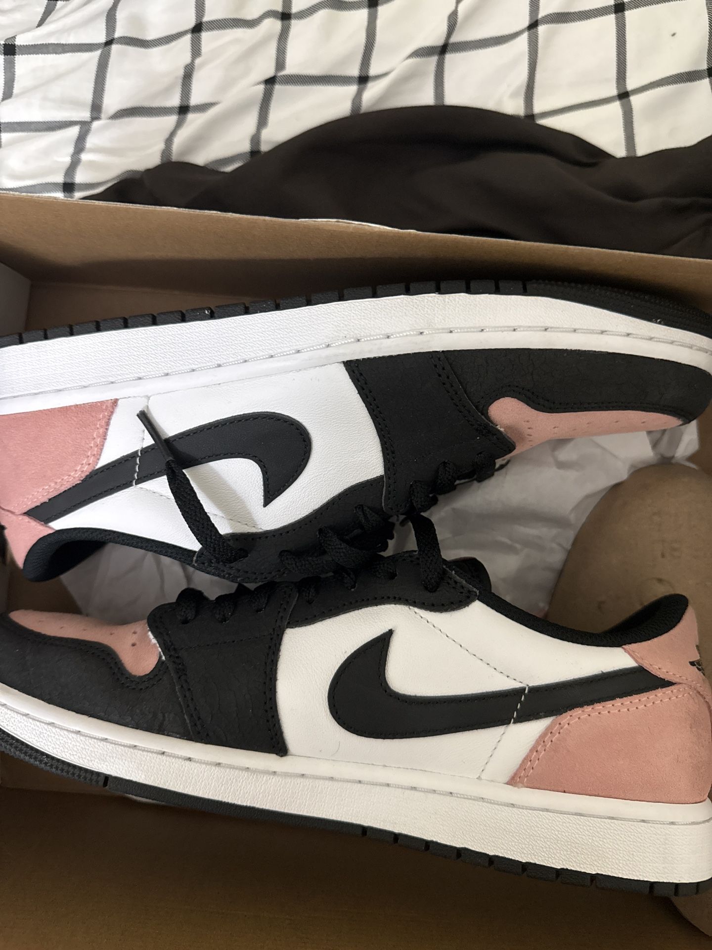 Jordan 1 Bleached Coral 1 Size 11