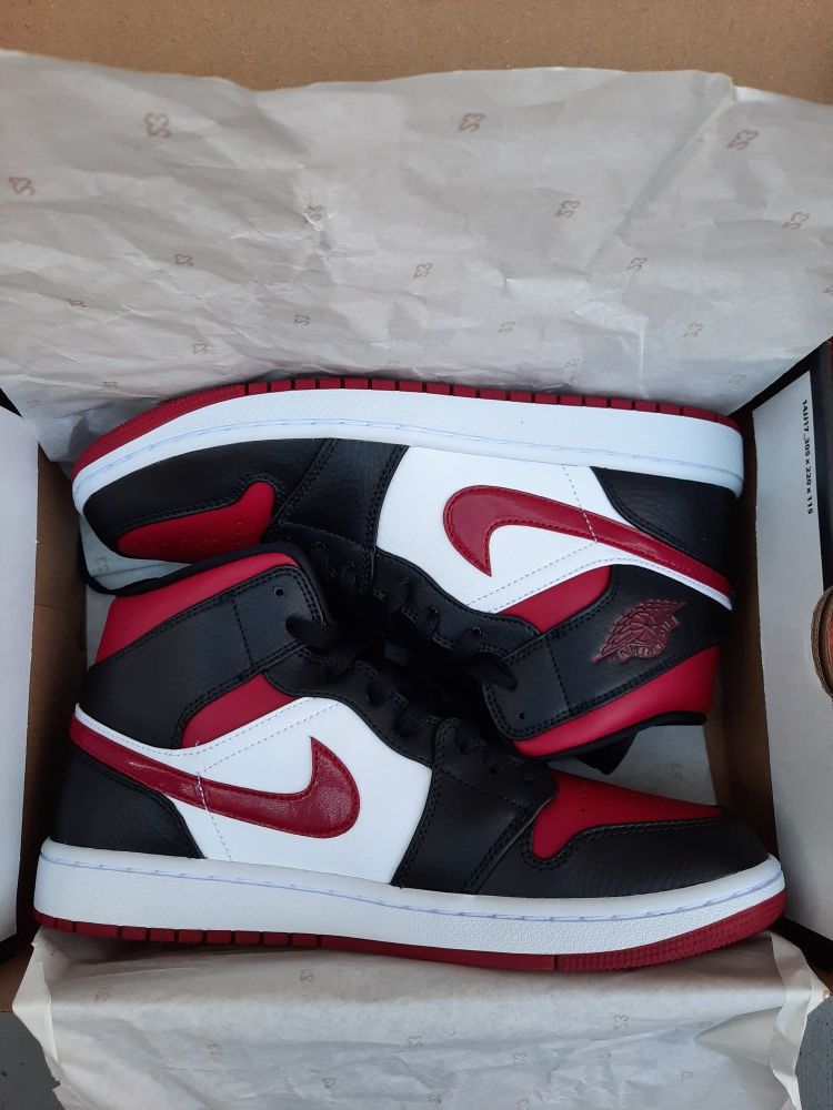 Jordan 1 Mid Bred Toe